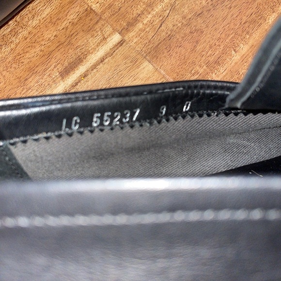 Ferragamo Men's 9 D Loafers black foster slip on leather Italian business casual - Picture 10 of 12